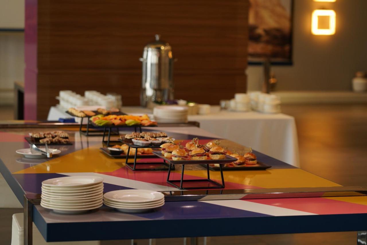 Mercure Almaty City Center Kültér fotó
